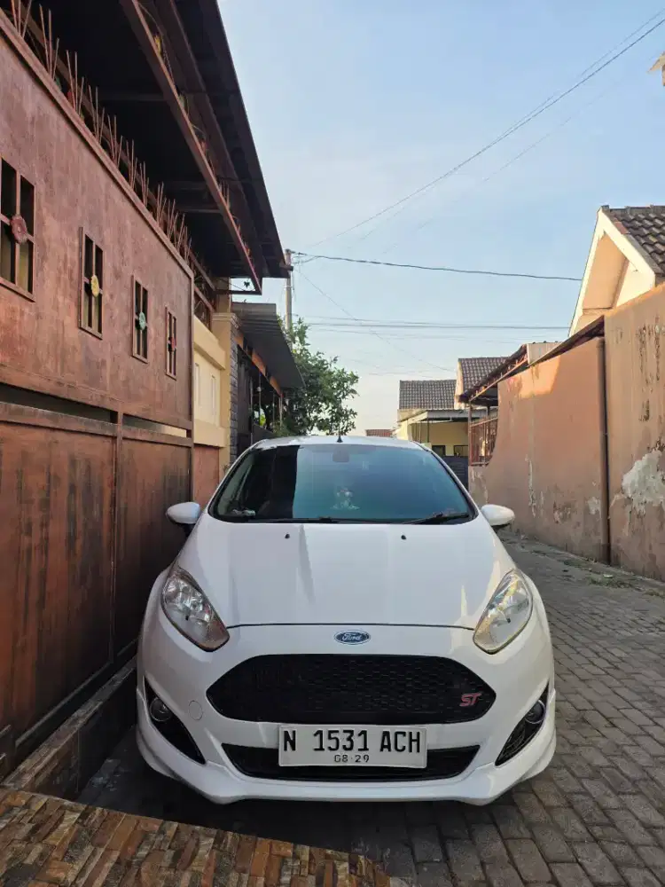 Ford Fiesta S EcoBoost Mulus Antik 2014