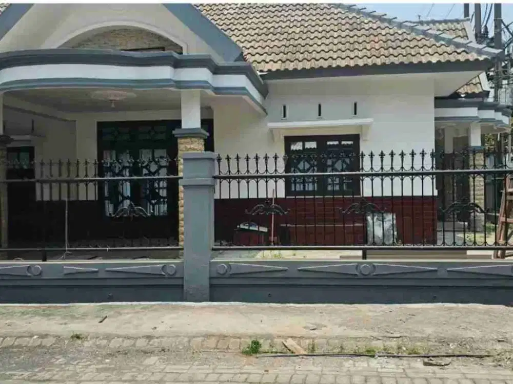 Dijual/disewakan rumah hook delta pelangi Sidoarjo