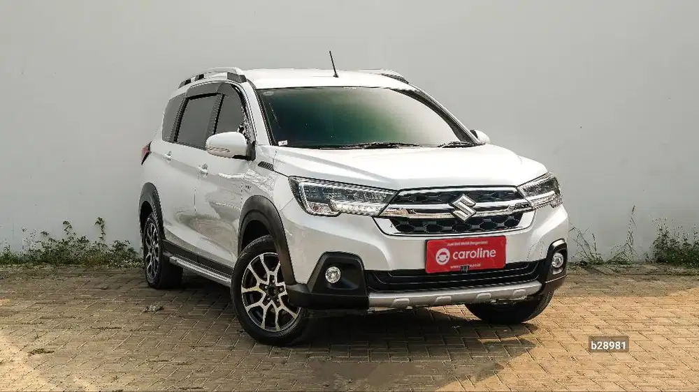 SUZUKI XL7 GL 1.5 ZETA AT 2023 PUTIH