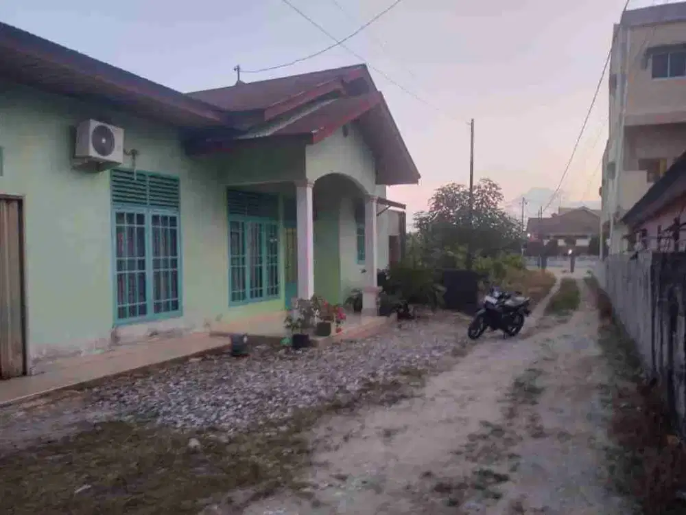 Jual Cepat Rumah Bulatan Siap Huni di Tengah Kota