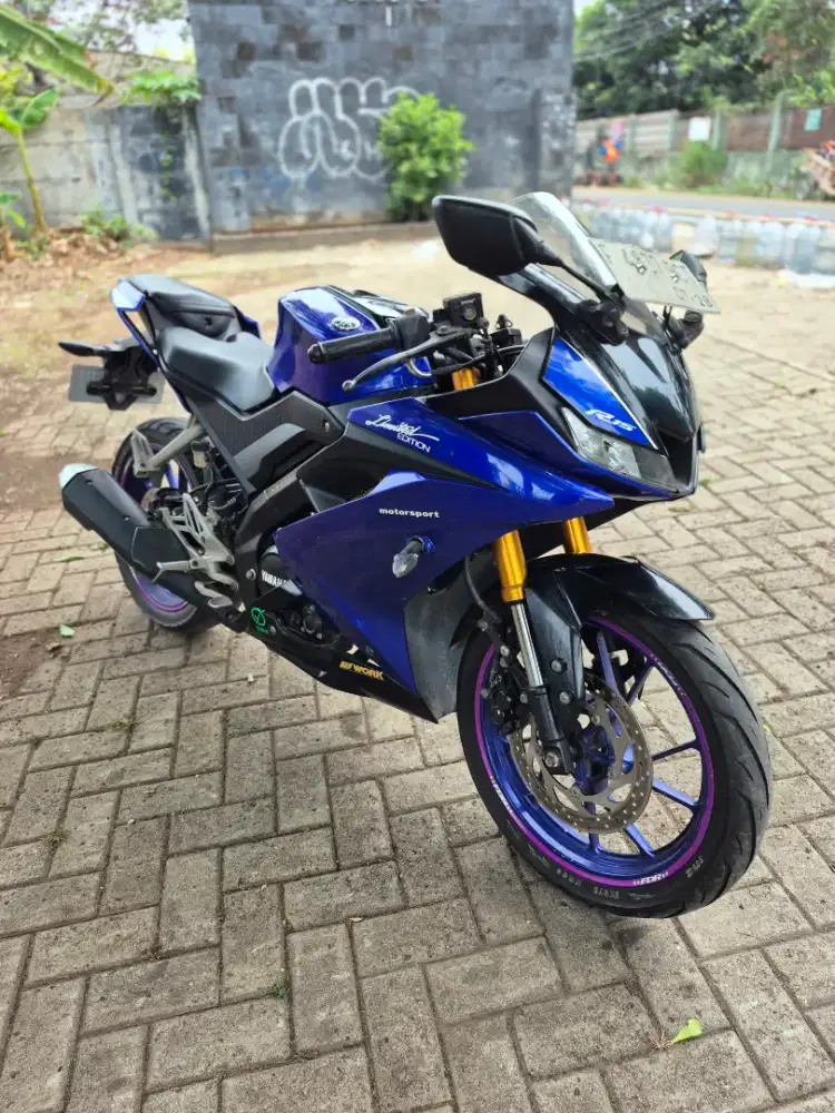 Dijual Yamaha R15 V3 tahun 2018 surat lengkap