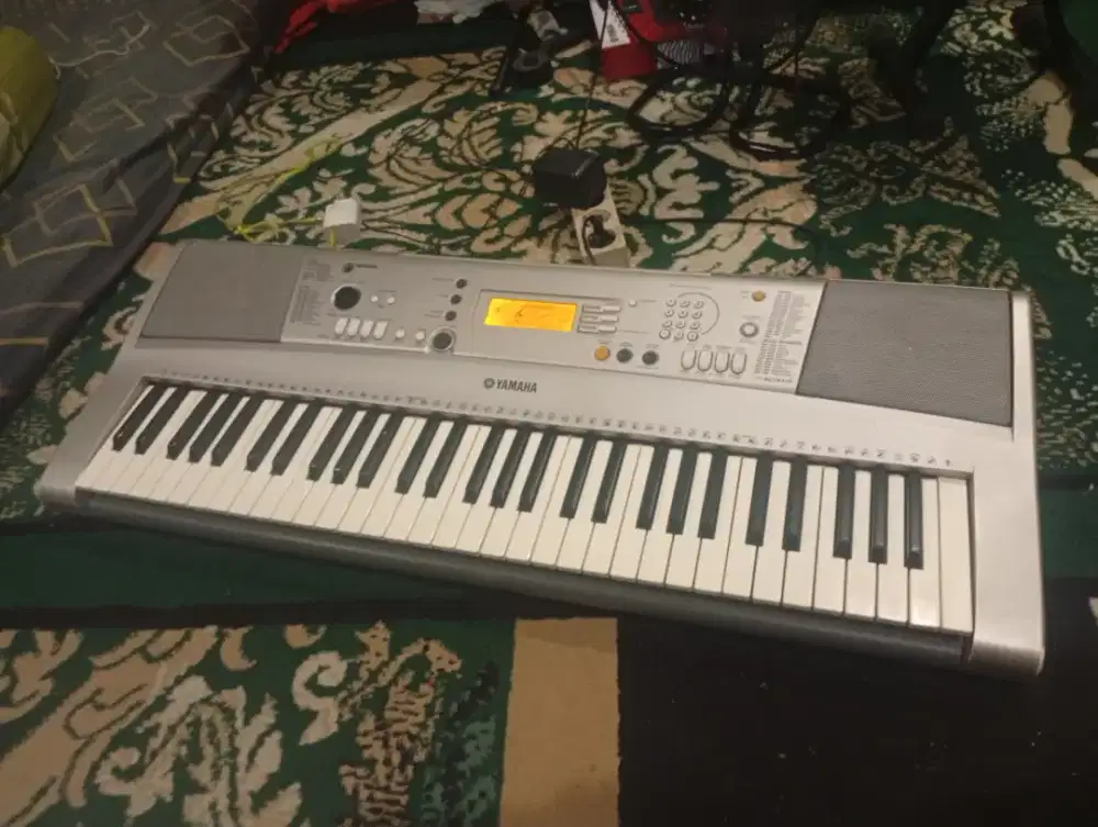 Keyboard Yamaha PSR E313