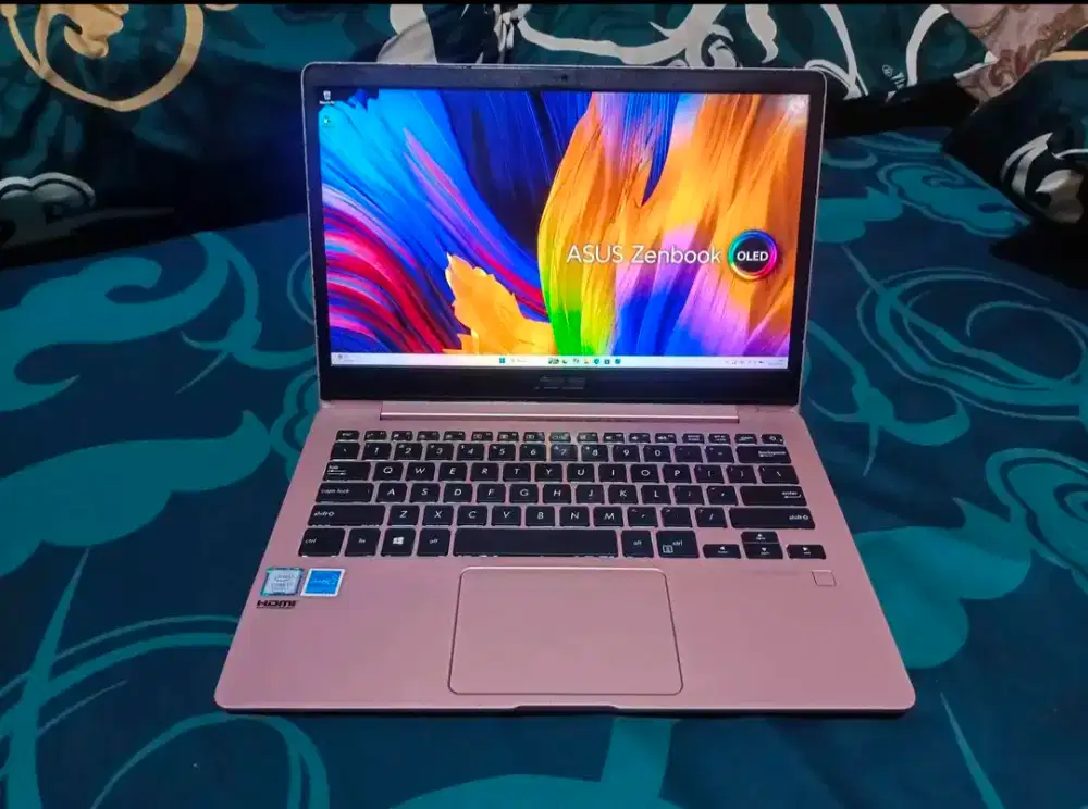 asus zenbook i7 8gb ssd 512gb, slim elegan
