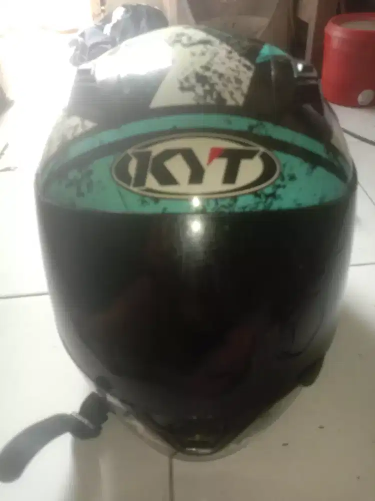 Helm KYT full face R-10
