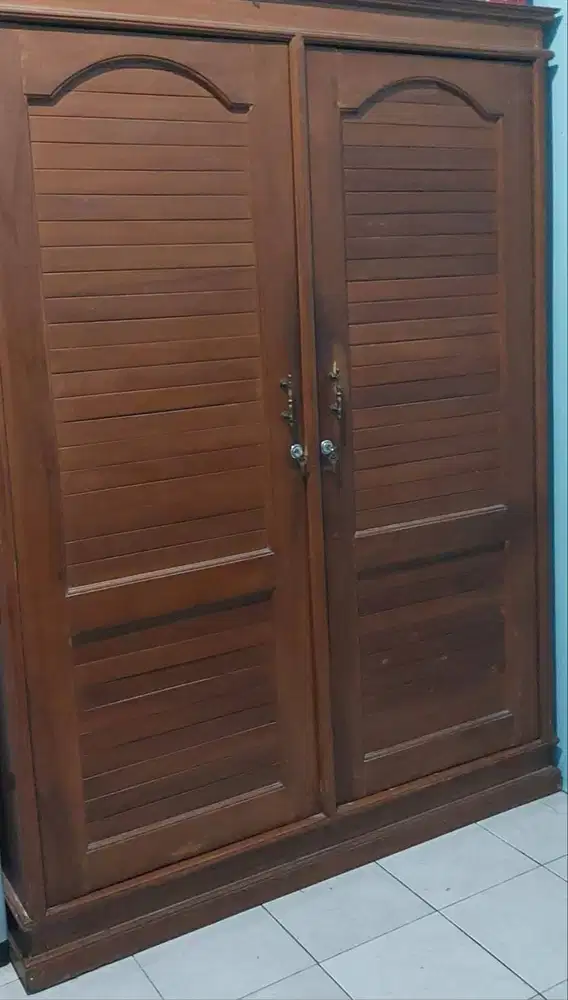 Jual cepat lemari jati 2 pintu