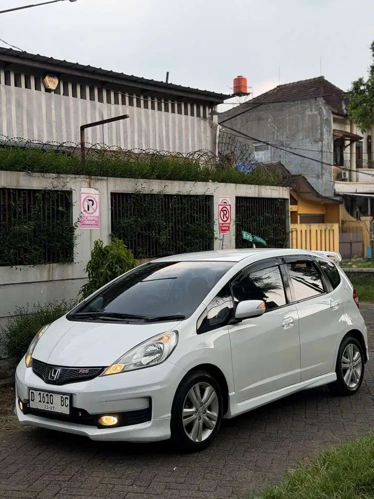 Honda Jazz RS MMC AT 2012 Putih Setangan Dari Baru