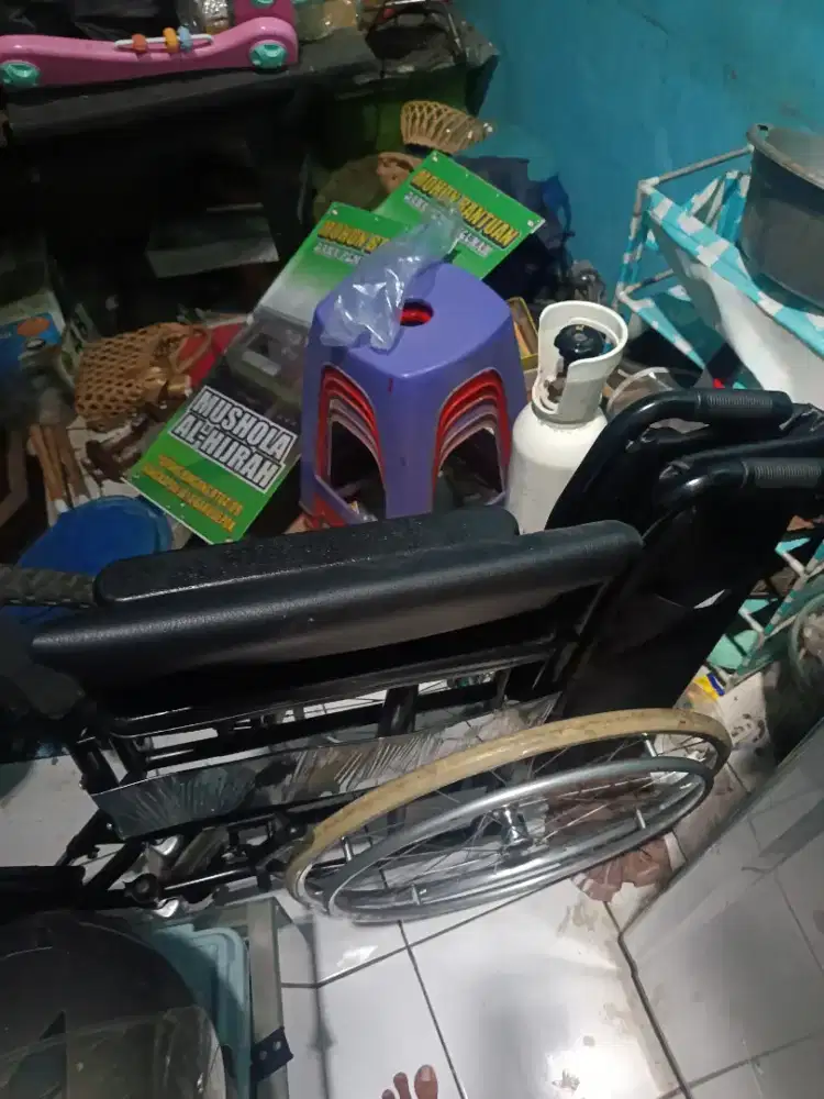 Kursi roda ukuran L