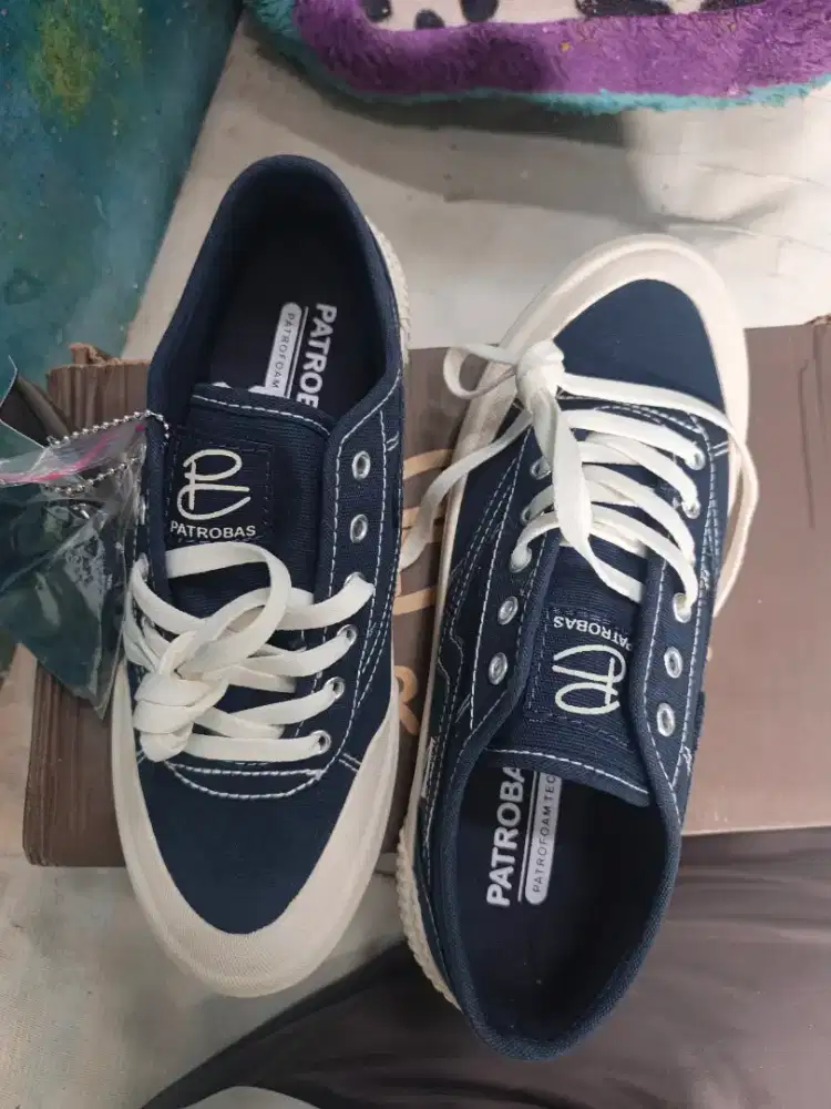 Sepatu Patrobas