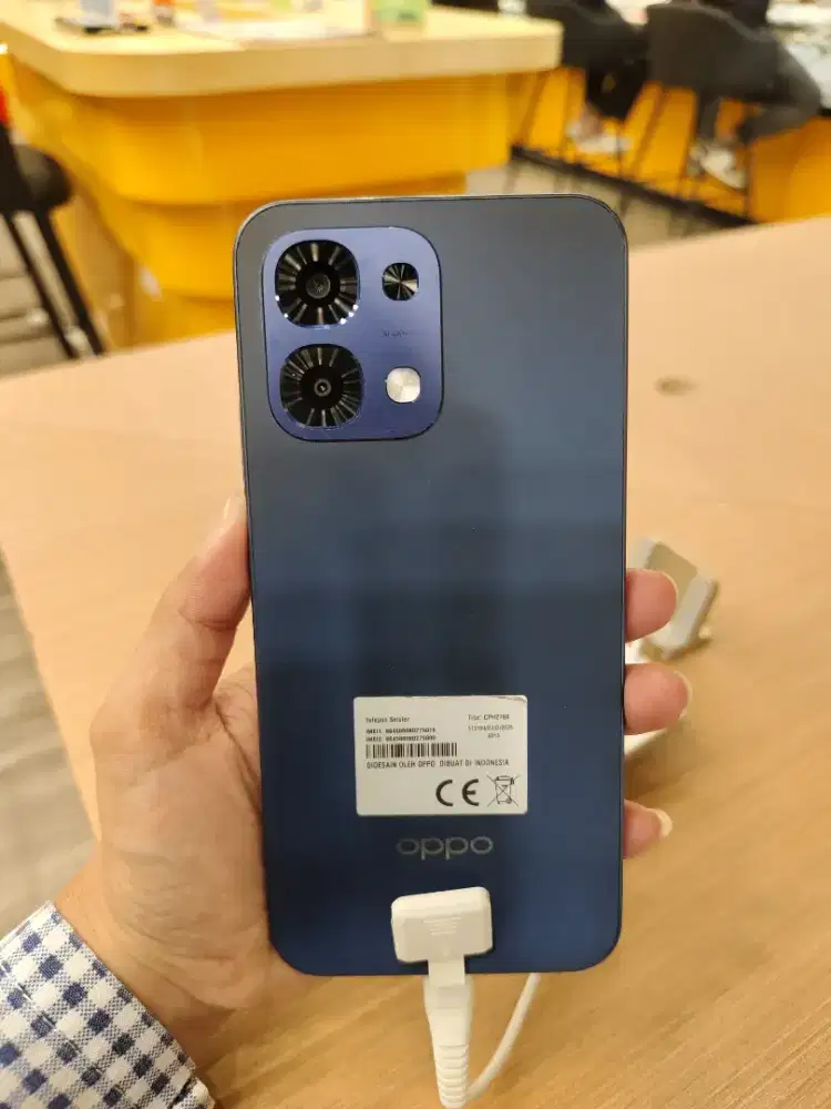 HP OPPO bisa Cash dan Kredit