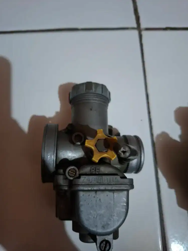 Jualin karbu pe ori copotan ninja