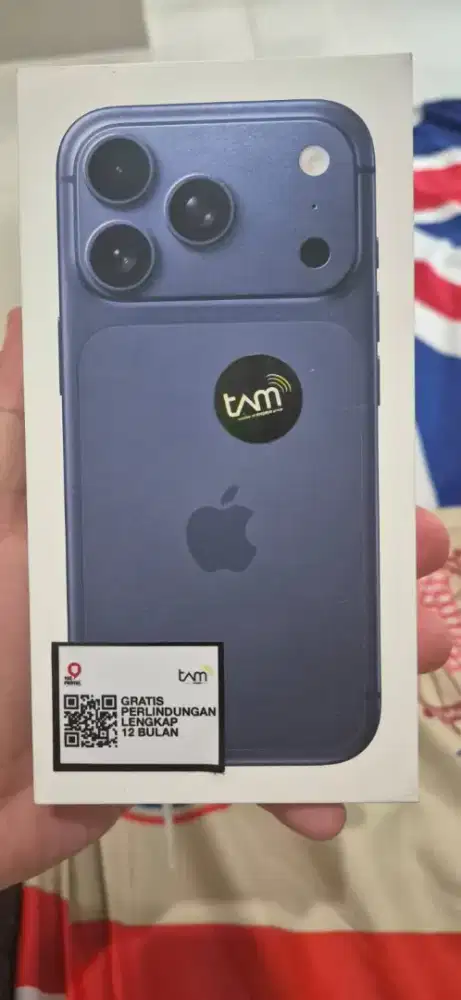 iPhone 17 pro blue 256 GB