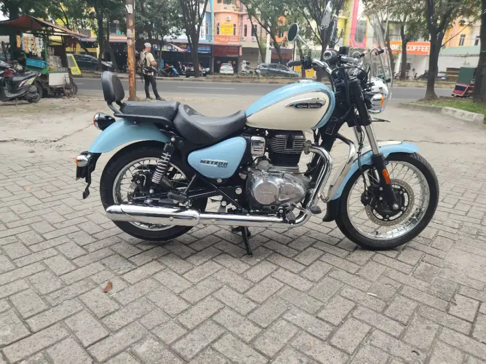 Meteor 350 MT supernova