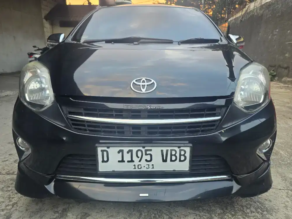 Agya AT TRD km 60rb asli bagus sekali siap pakai no minus tanpa perbai