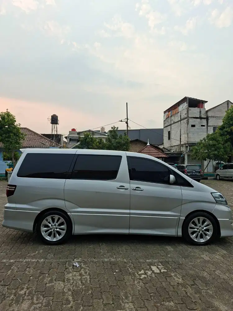 Dijual Toyota Alphard 2.4G premium sound