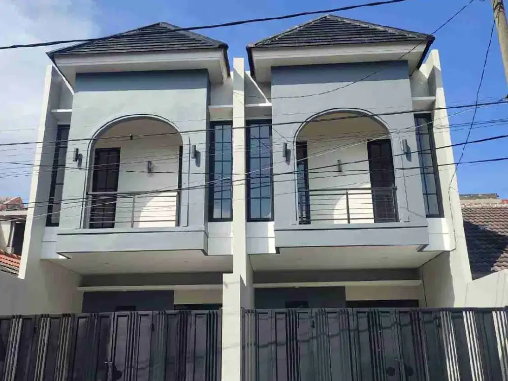 Dijual rumah baru 2 lantai