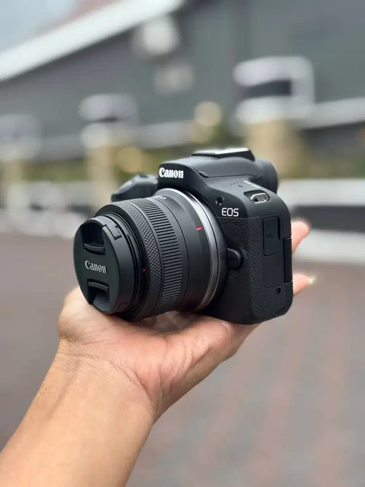 CANON EOS R50 Kit 18-45 IS STM Fullset Box Mulus