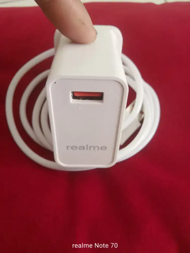 Charger Realme 33 watt SuperVooc
