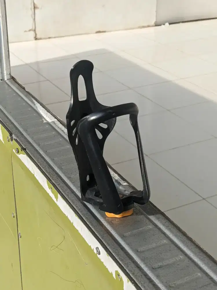 Bottle Cage Sepeda