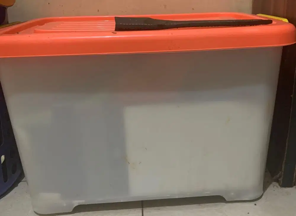 container box plastik 195L harga/pcs