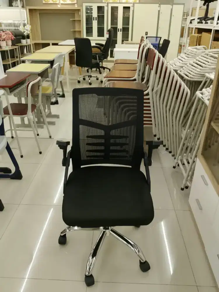 Kursi kantor ergonomis