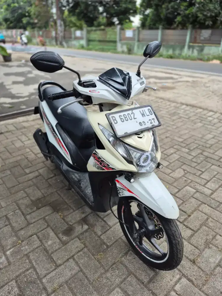 Dijual Honda beat Fi tahun 2014 pajak hidup panjang