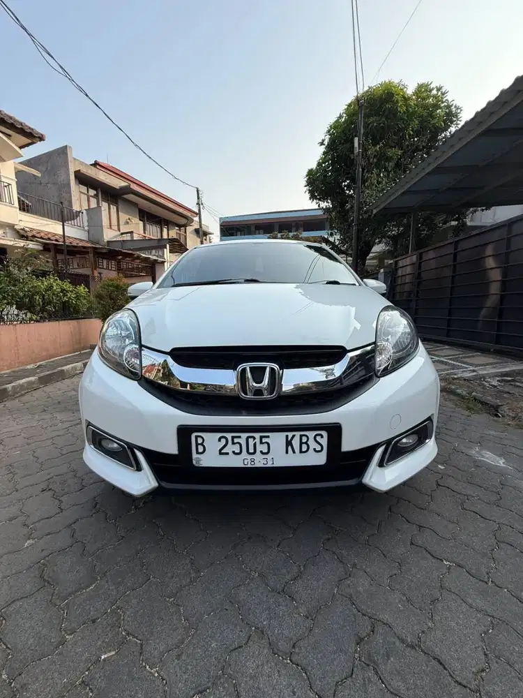 MOBILIO E PRESTIGE CVT AT 2016