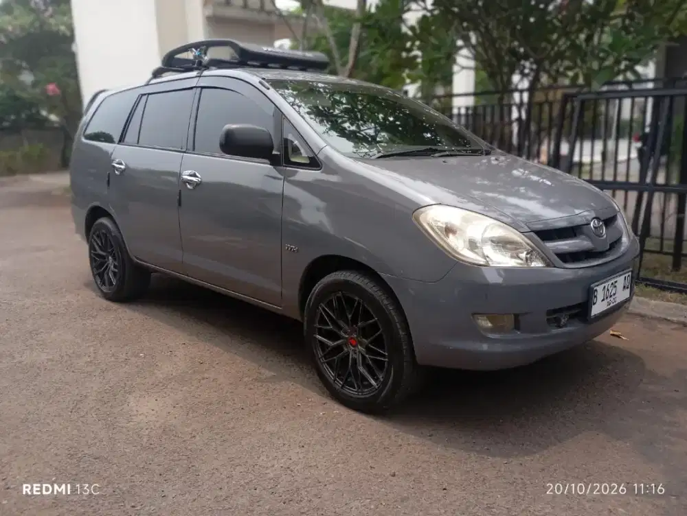 Toyota Kijang Innova 2006 Bensin