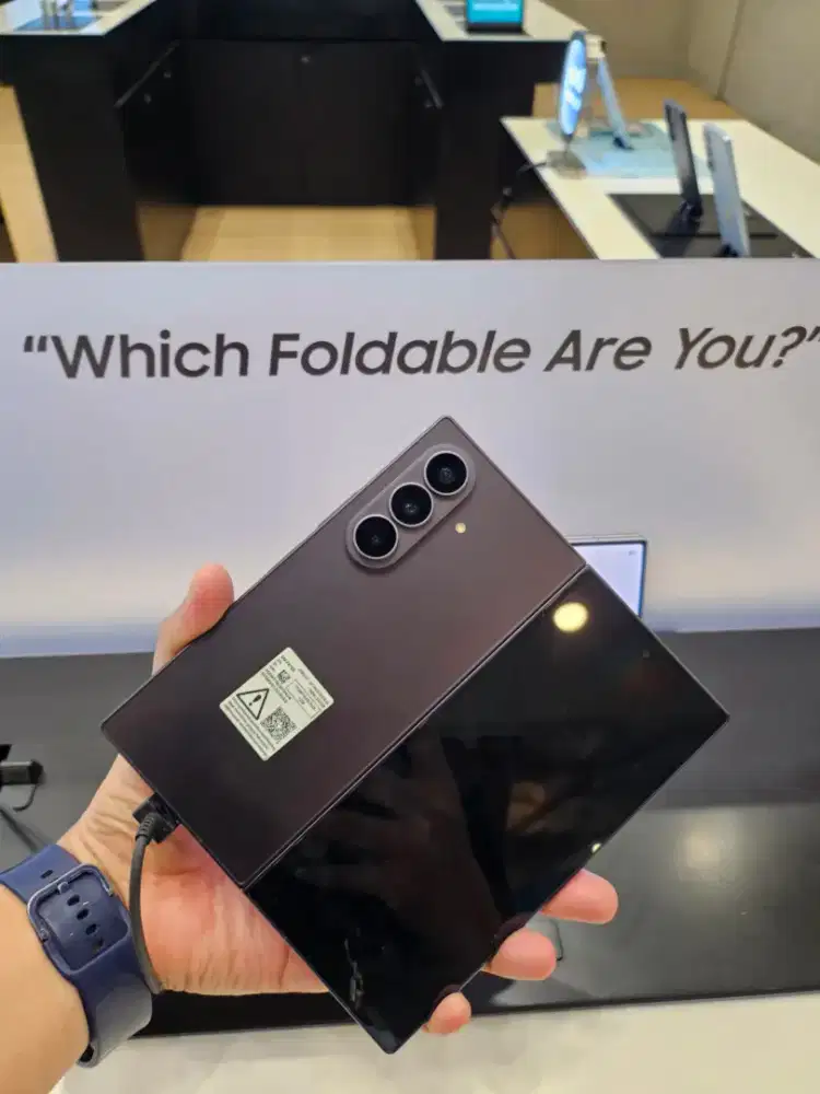NEW GALAXY FOLDABLE 8 DAN S26FE TRADEN BENEFIT UPTO 2JUTAAN
