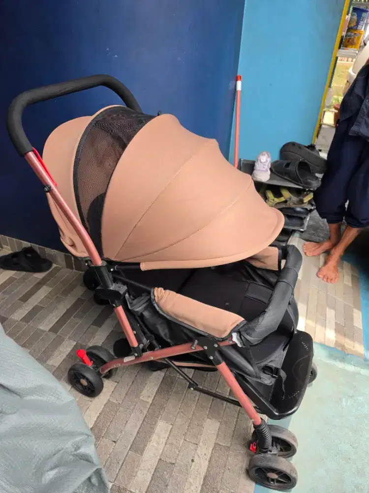 JUAL CEPAT STROLLER BAYI PRELOVED – BEIGE / ROSE Gold