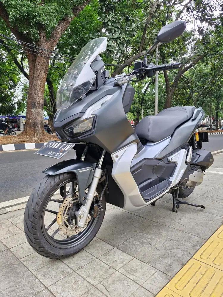 DIJUAL CASH HONDA ADV 150 CBS ISS THN 2022 PJK IDUP SIAP PAKAI