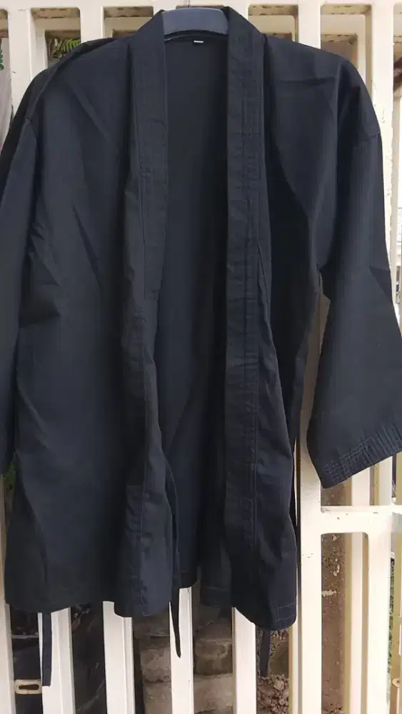 Baju Hapkido/Aikido Hitam - Belum Pernah Dipakai
