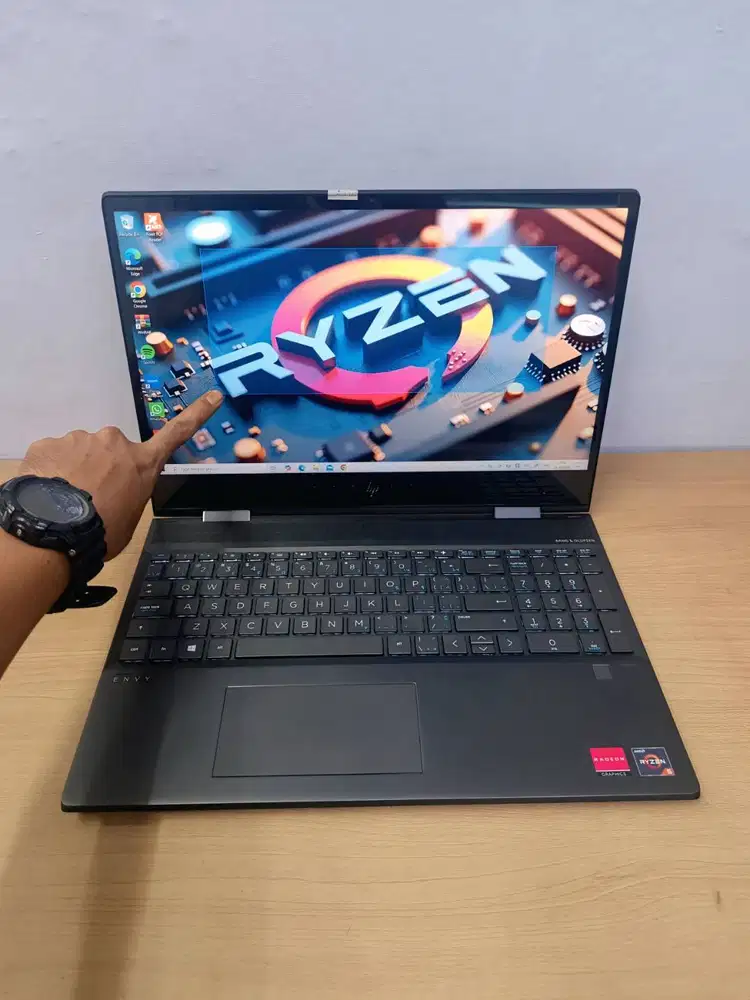 HP ENVY X360 convertible 2 in 1 AMD Ryzen 5 4500U Ram 8GB SSD 512GB