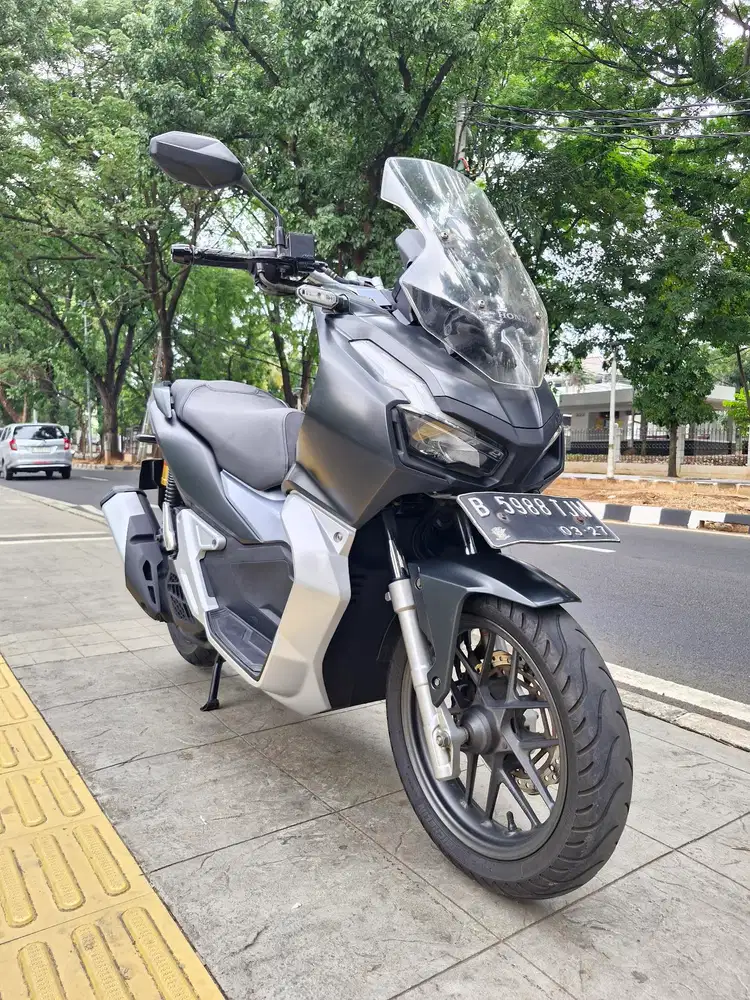 DIJUAL CASH HONDA ADV 150 CBS ISS THN 2022 PJK IDUP SIAP PAKAI