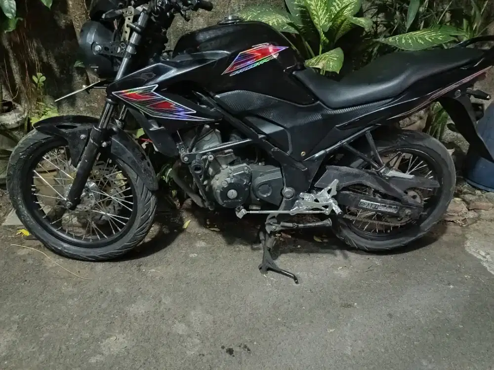 Cb 150 r old velg jari-jari