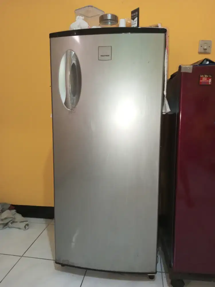 Kulkas Polytron