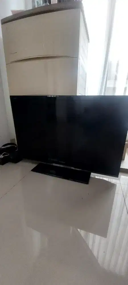 TV sharp 32 inch