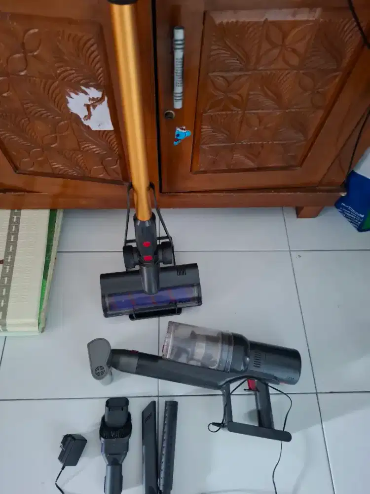Dijual vacum cleaner merek airbot