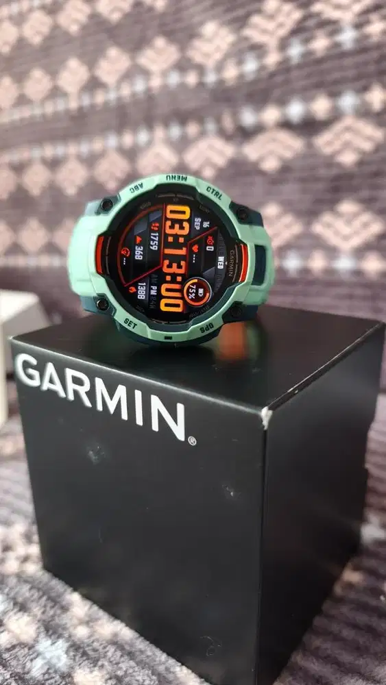 Garmin Instinct 3 Amoled