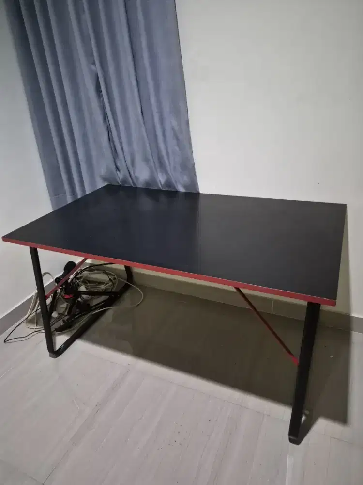 Jual Meja gaming IKEA HUVUDSPELARE