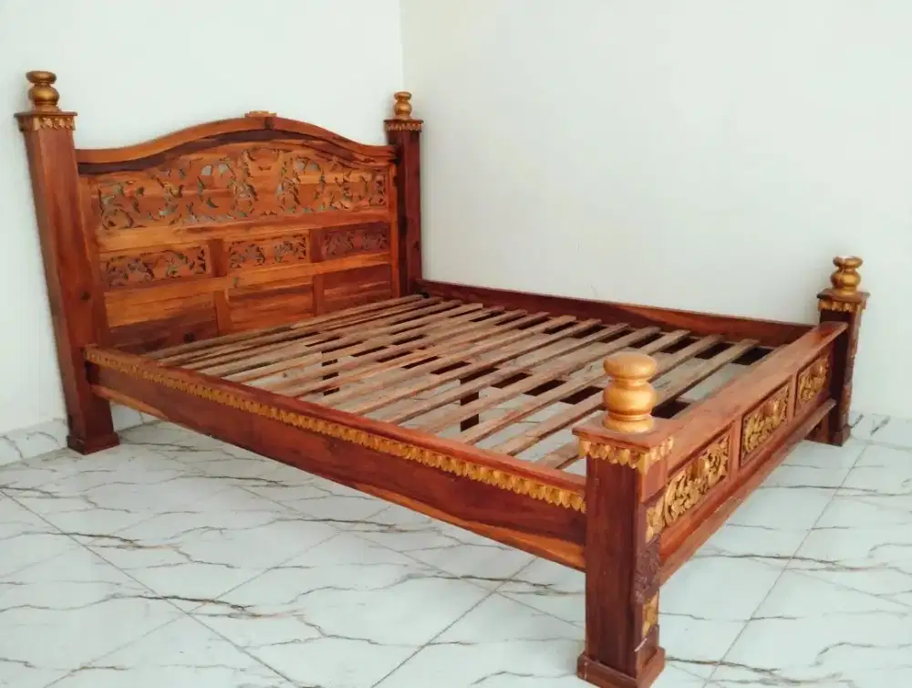 Dipan kayu jati motif ukir jepara asli