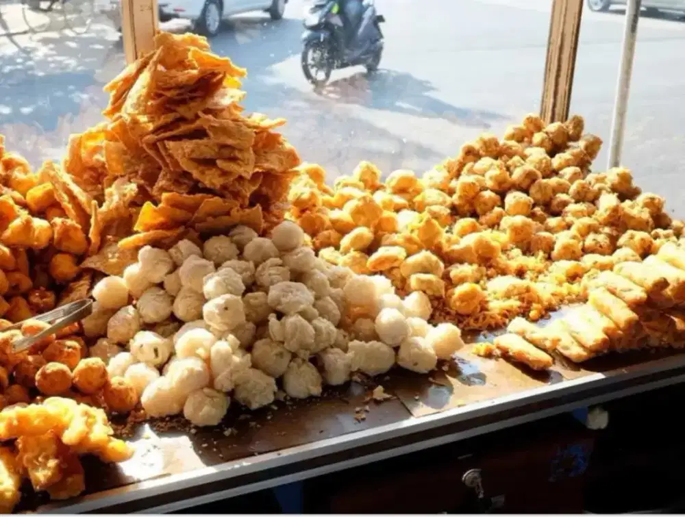 Dicari tukang gorengan