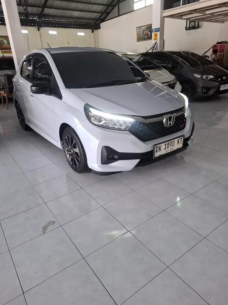 HONDA BRIO RS  PUTIH