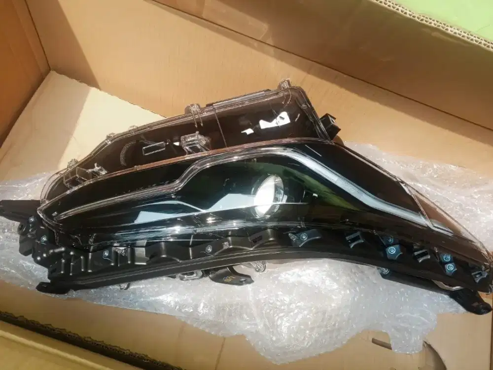 Headlamp/Lampu depan Fortuner GR
