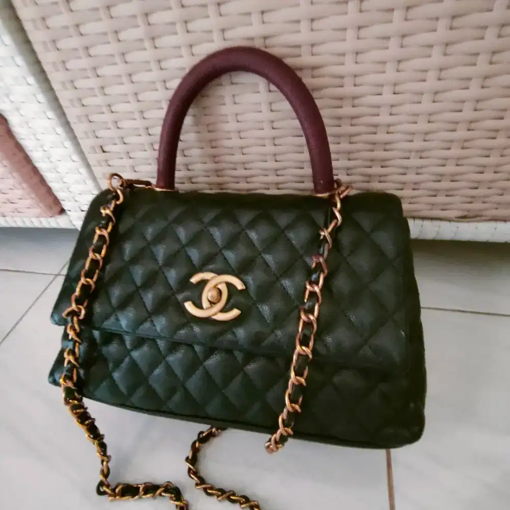 Chanel top handle caviar
