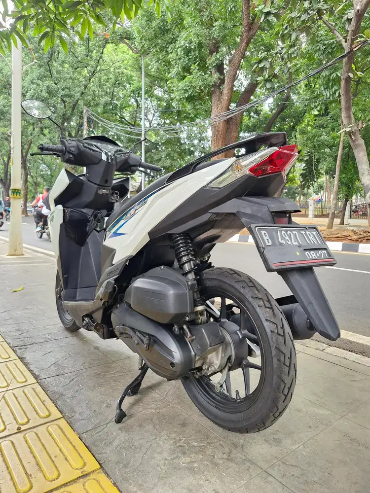 DIJUAL CASH HONDA VARIO 125 LED OLD CBS FI THN 2017 PJK IDUP