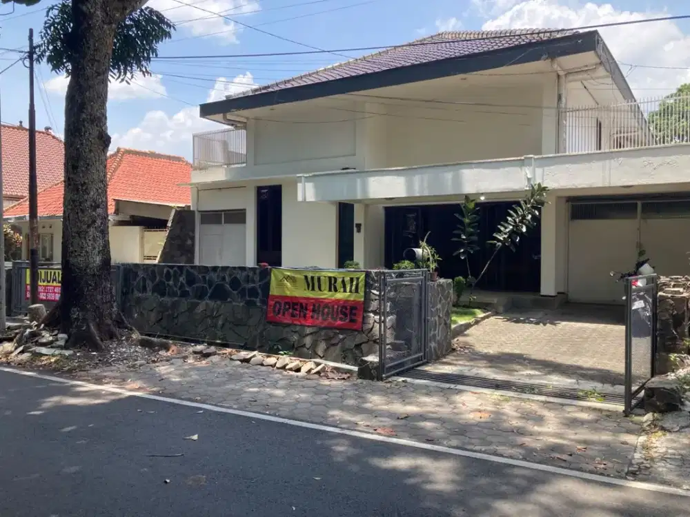 Rumah 2 Lantai Siap Huni SHM Area Riau Martadinata Dago Bandung