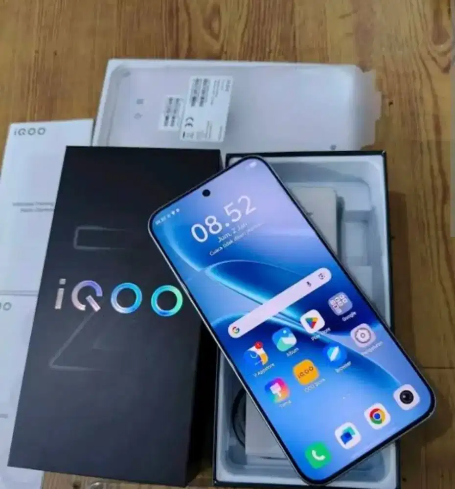Iqoo z11 8/256 gb
