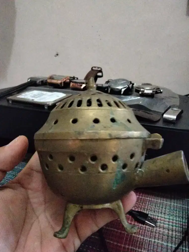 Tungku Ratus V-Spa Kuningan Sari Antik / Tempat Bakar Dupa Lawas