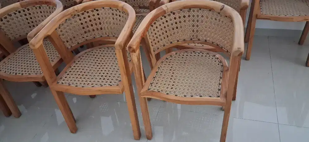 kursi rotan mauri