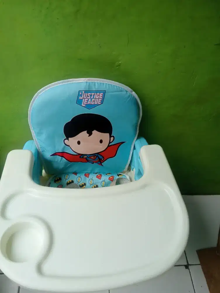 Kursi makan booster